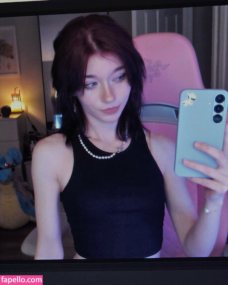 Naakte gelekte OnlyFans-foto van Celebicos