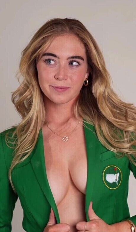 Naakte gelekte OnlyFans-foto van Charis Grace