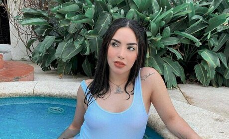 Naakte gelekte OnlyFans-foto van Kimberly Loaiza