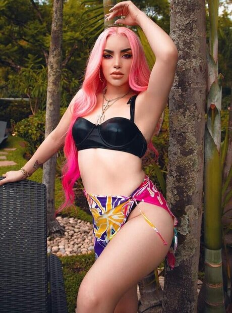 Naakte gelekte OnlyFans-foto van Kimberly Loaiza