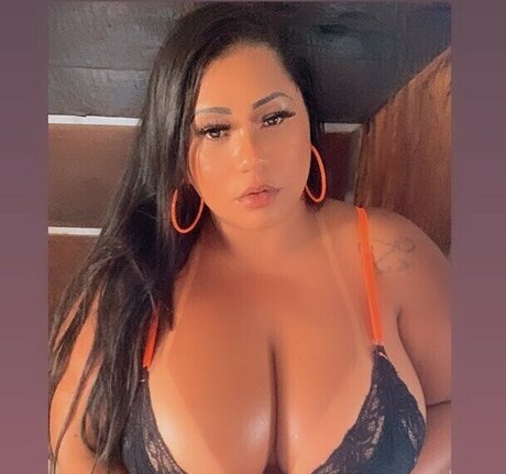Naakte gelekte OnlyFans-foto van Ingrid Oliveira