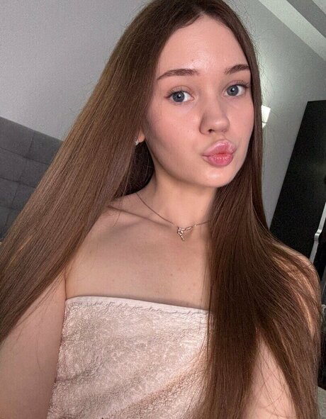 Naakte gelekte OnlyFans-foto van Barbara Babe