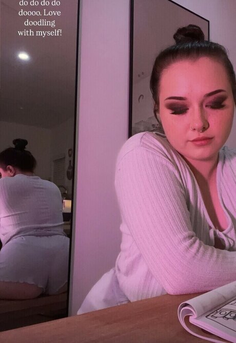 Naakte gelekte OnlyFans-foto van Sarah Schauer