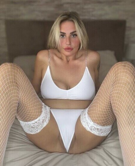 Naakte gelekte OnlyFans-foto van Toxiccuteblonde25
