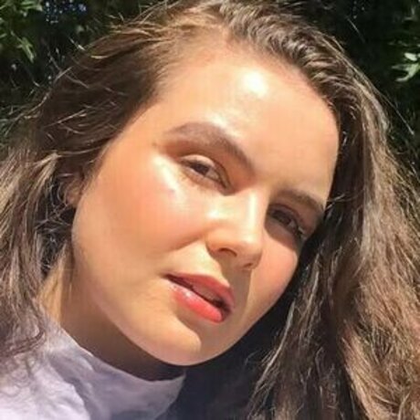 Lucy Holz