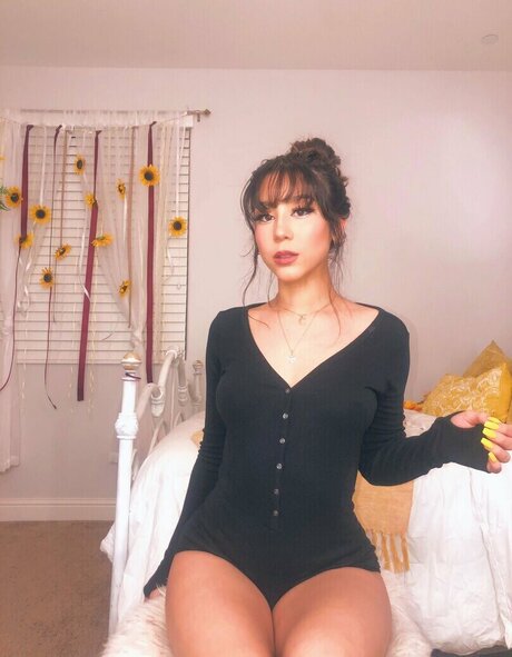 Naakte gelekte OnlyFans-foto van Cierrarevilla