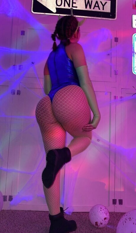 Naakte gelekte OnlyFans-foto van Jennypetersonnn