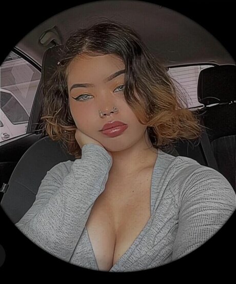 Naakte gelekte OnlyFans-foto van Thatgirlmyyuh