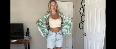 Beez ASMR
