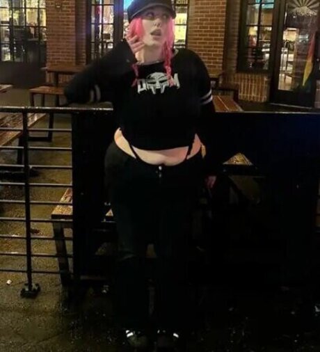 Naakte gelekte OnlyFans-foto van Rottenromant1c