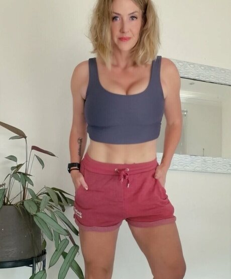 Naakte gelekte OnlyFans-foto van Katestofkates