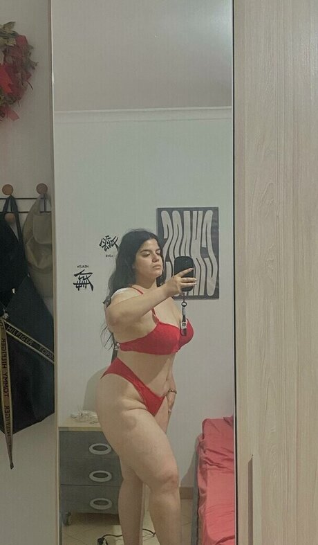 Naakte gelekte OnlyFans-foto van Marzia Maria Pia Maiorano