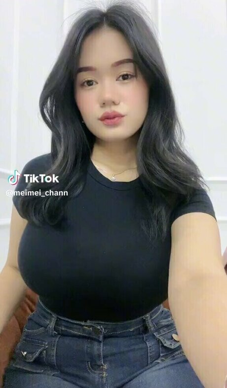 Naakte gelekte OnlyFans-foto van Meimeichan