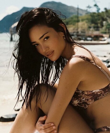 Naakte gelekte OnlyFans-foto van Elizabeth Wood