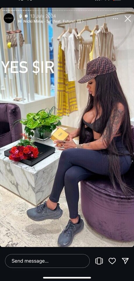 Naakte gelekte OnlyFans-foto van Barbieoxxo