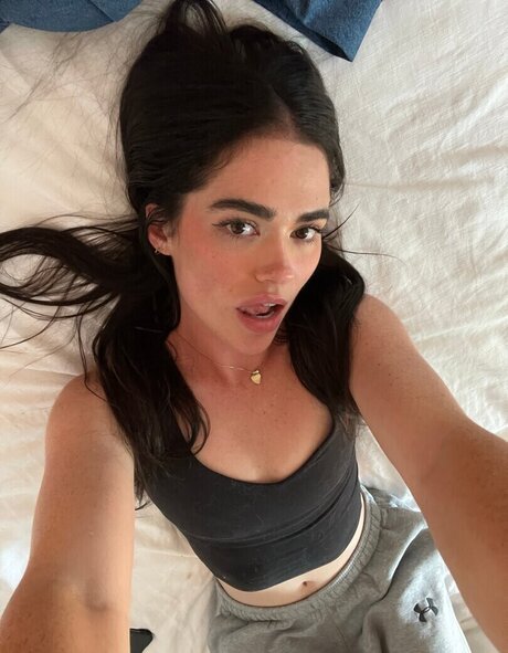 Naakte gelekte OnlyFans-foto van Rose Ruland