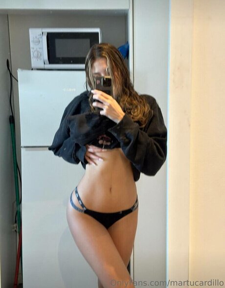 Naakte gelekte OnlyFans-foto van Martina Cardillo