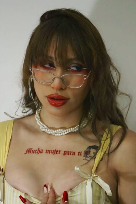 Naakte gelekte OnlyFans-foto van Arleth