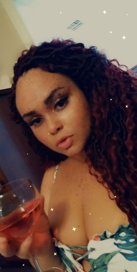 Naakte gelekte OnlyFans-foto van Kookie