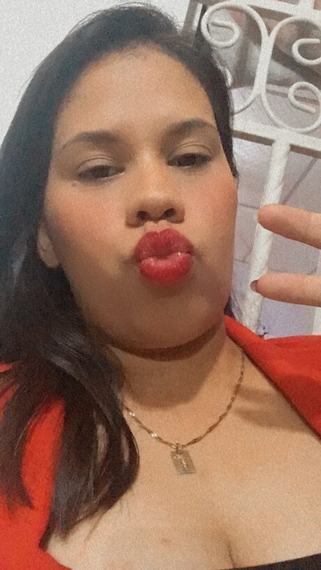 Naakte gelekte OnlyFans-foto van Mara Fernanda