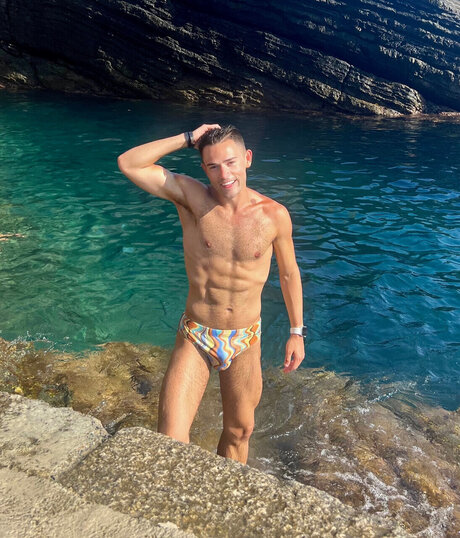 Naakte gelekte OnlyFans-foto van Corey