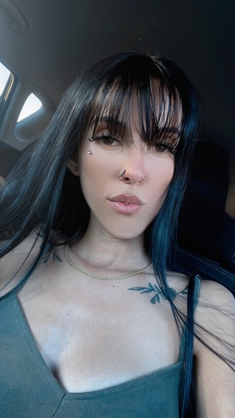 Naakte gelekte OnlyFans-foto van Naughty V