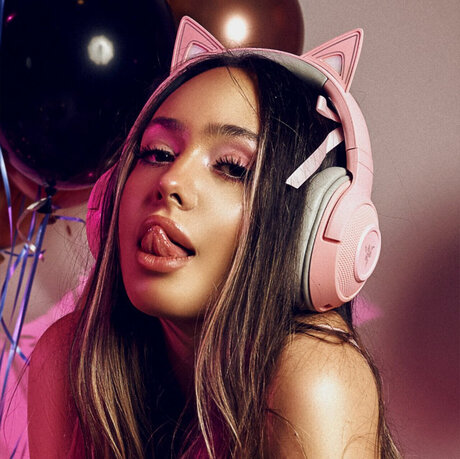 Naakte gelekte OnlyFans-foto van   Molly