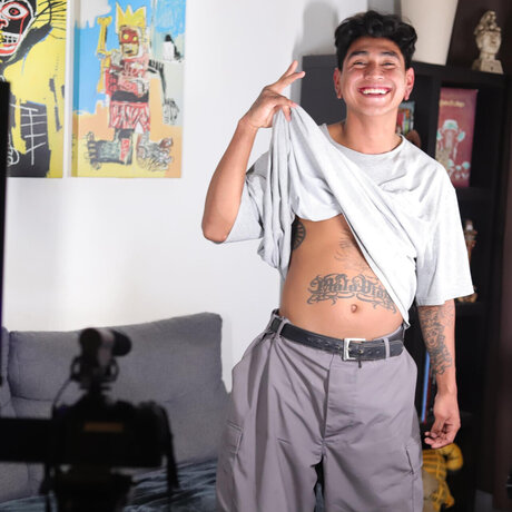 Naakte gelekte OnlyFans-foto van Misael Cortes