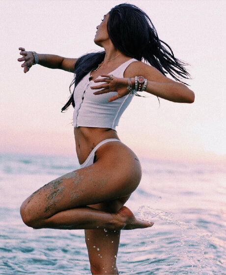Naakte gelekte OnlyFans-foto van Kayla Bear 