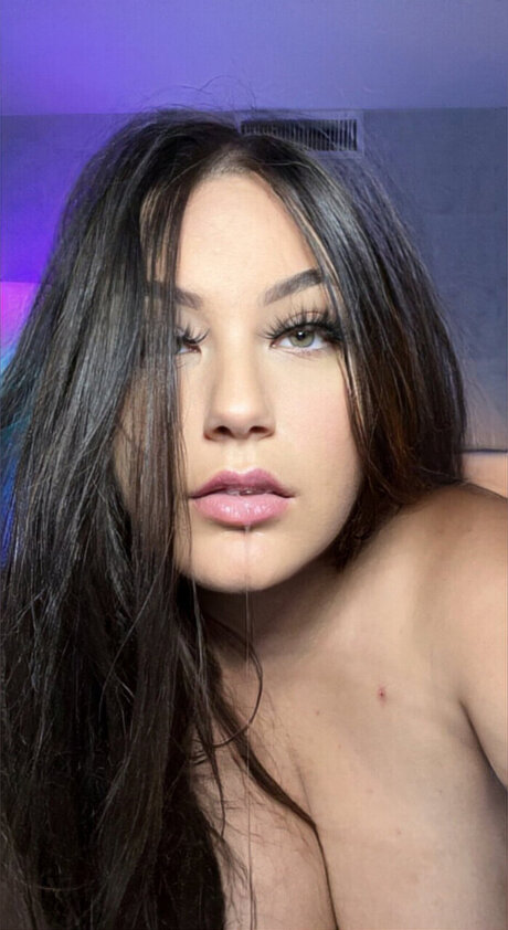 Naakte gelekte OnlyFans-foto van Your Thick Secret 