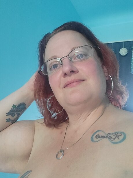 Naakte gelekte OnlyFans-foto van Charlotte Pike