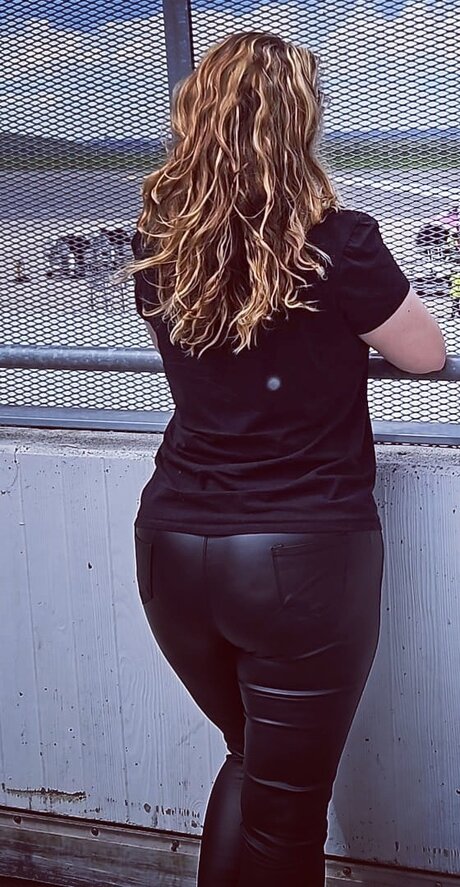 Naakte gelekte OnlyFans-foto van Bea