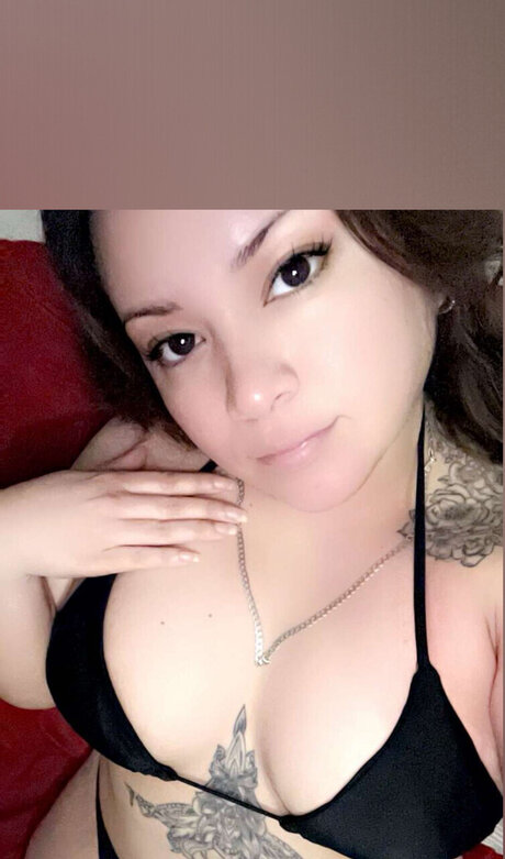 Naakte gelekte OnlyFans-foto van Poison