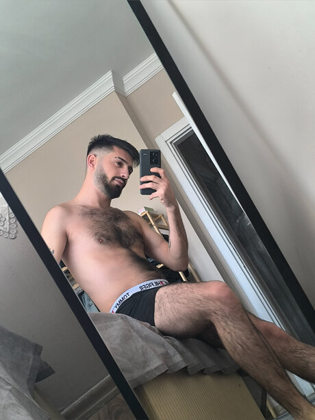 Naakte gelekte OnlyFans-foto van Can Yiit