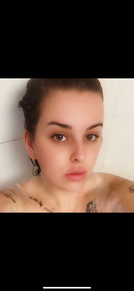 Naakte gelekte OnlyFans-foto van Goddessceecee 