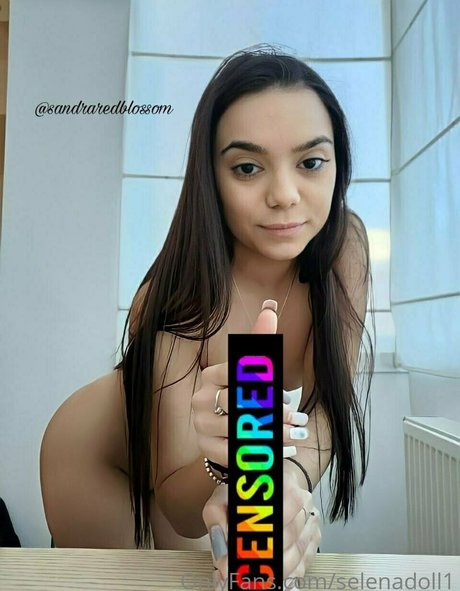 Naakte gelekte OnlyFans-foto van Selenaadoll