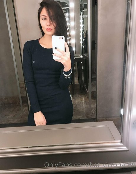 Naakte gelekte OnlyFans-foto van Hotvictoria69