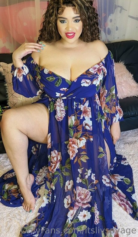 Naakte gelekte OnlyFans-foto van Itslivsavage