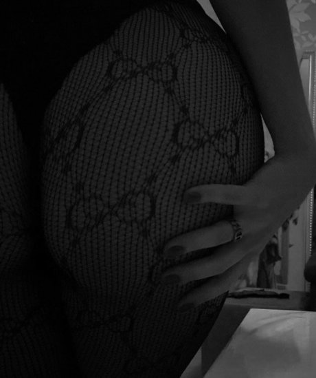 Naakte gelekte OnlyFans-foto van Imyannli