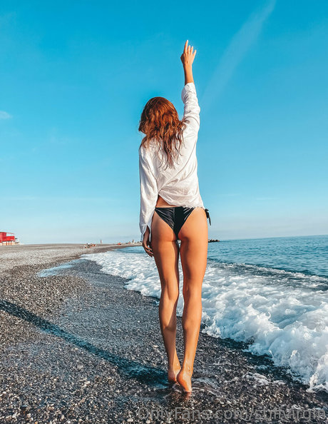 Naakte gelekte OnlyFans-foto van Stillvirgin