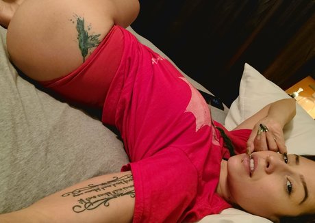 Naakte gelekte OnlyFans-foto van Naketalickitung