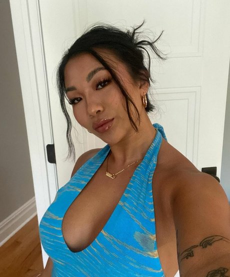 Naakte gelekte OnlyFans-foto van Cassyeungmoney
