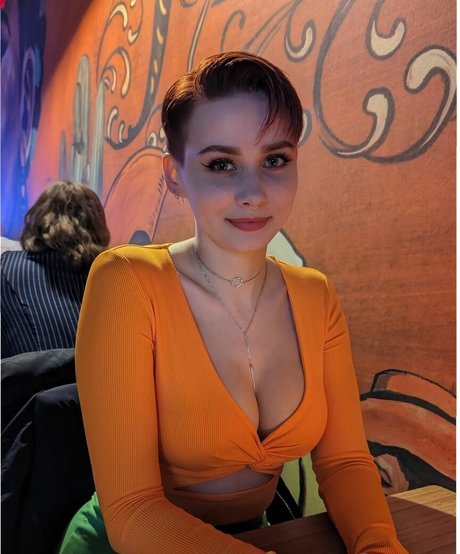 Naakte gelekte OnlyFans-foto van Nicetya