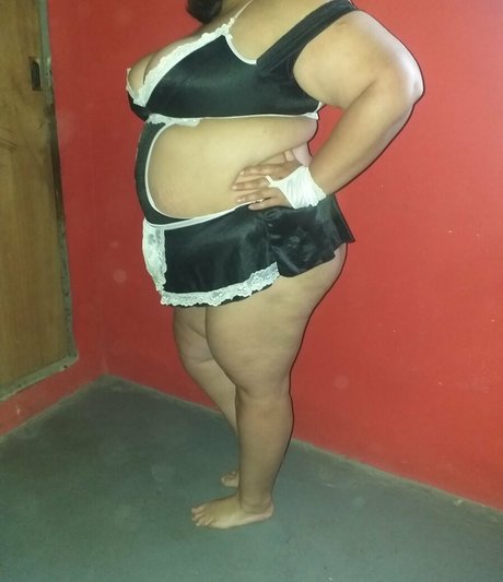 Naakte gelekte OnlyFans-foto van Daianaea