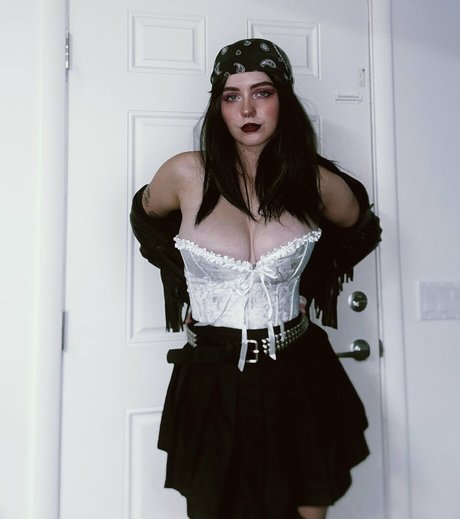 Naakte gelekte OnlyFans-foto van Marcibell