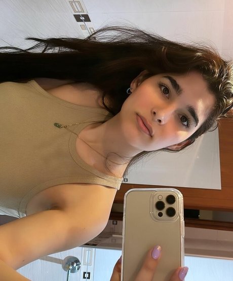 Naakte gelekte OnlyFans-foto van Mayitabellita