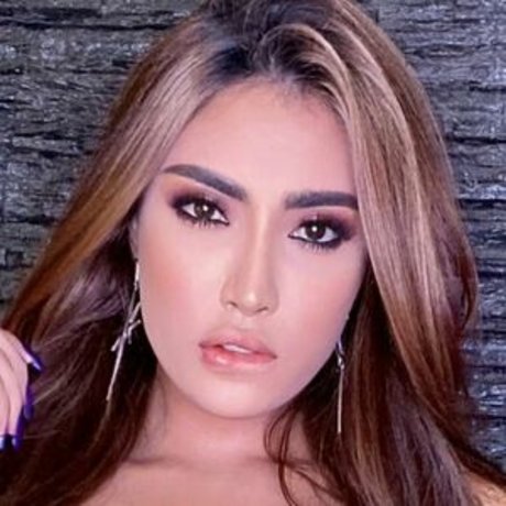 Naakte gelekte OnlyFans-foto van Luzvioletta
