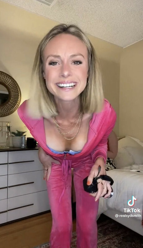 Naakte gelekte OnlyFans-foto van Realsydsmith