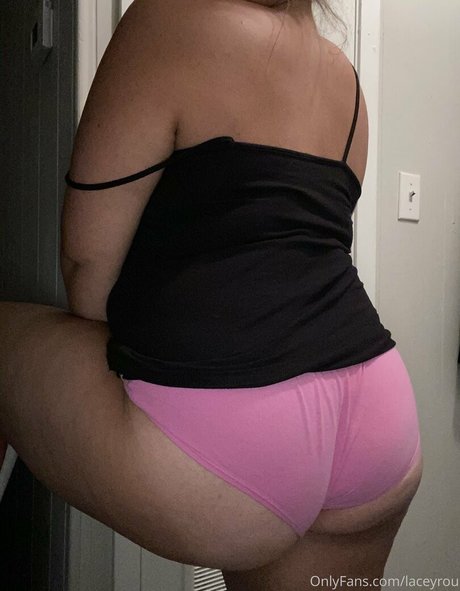 Naakte gelekte OnlyFans-foto van Laceyrou
