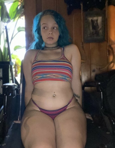 Naakte gelekte OnlyFans-foto van Lustycyborg